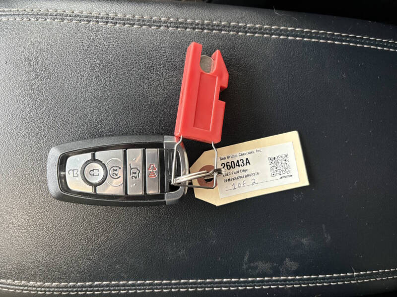 2020 Ford Edge Titanium