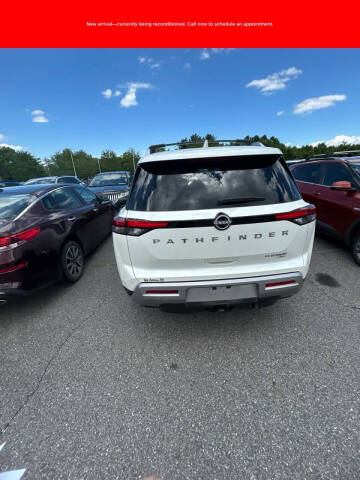 2024 Nissan Pathfinder Platinum