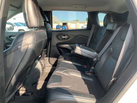 2022 Jeep Cherokee Latitude Lux