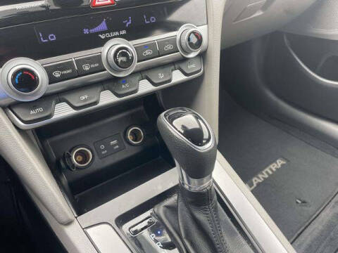 2020 Hyundai Elantra