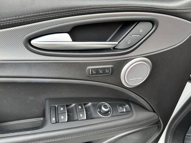 2022 Alfa Romeo Stelvio Veloce