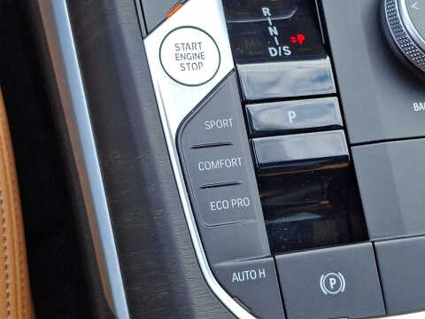 2024 BMW 3 Series 330i xDrive