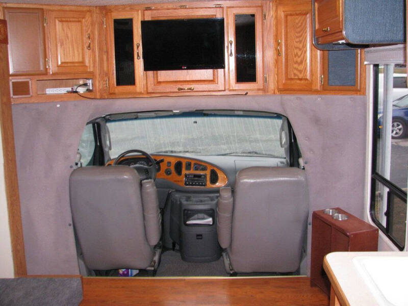 2003 Ford E-Series E-450 SD