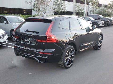 2025 Volvo XC60 B5 Plus Dark Theme