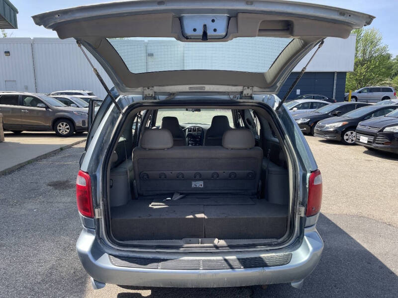 2003 Dodge Grand Caravan SE