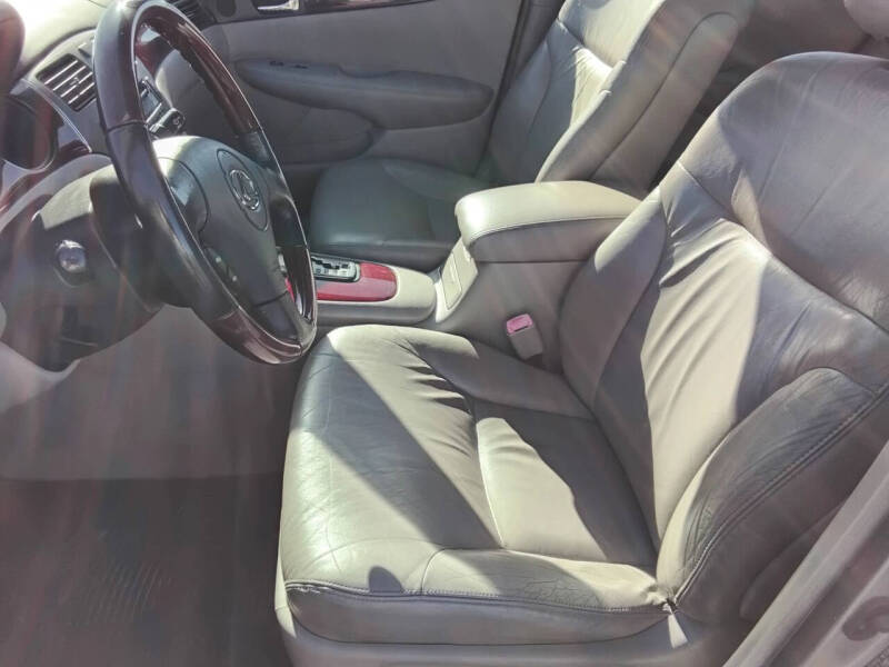 2004 Lexus ES 330