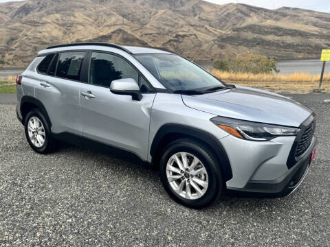 2024 Toyota Corolla Cross LE