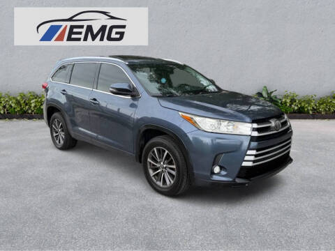2017 Toyota Highlander SE