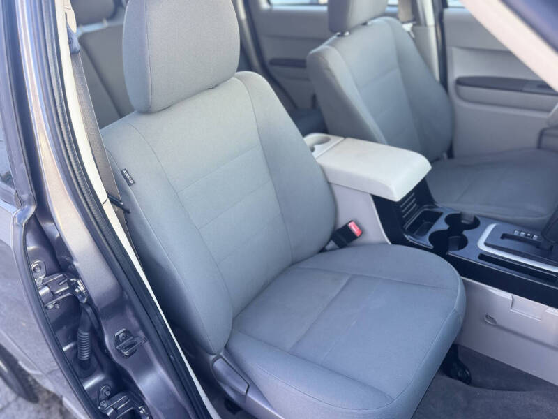 2009 Ford Escape XLS