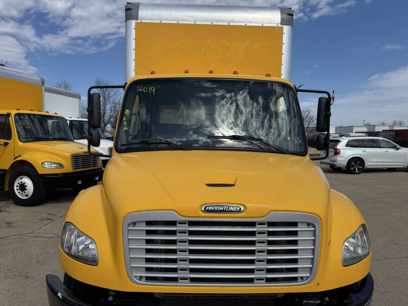 2019 Freightliner M2 106