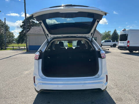 2022 Ford Edge SE