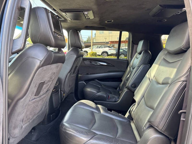 2016 Cadillac Escalade ESV Platinum