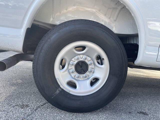 2025 Chevrolet Express 2500