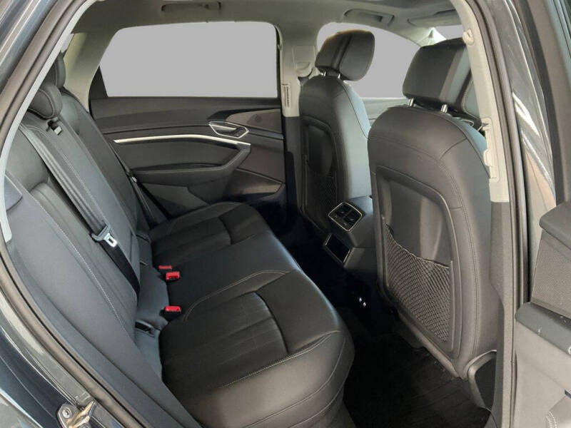2019 Audi e-tron quattro Premium Plus