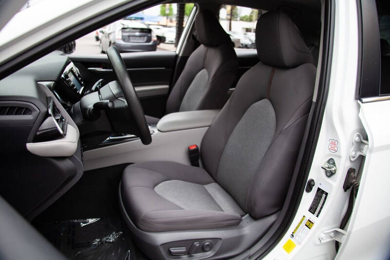 2020 Toyota Camry LE