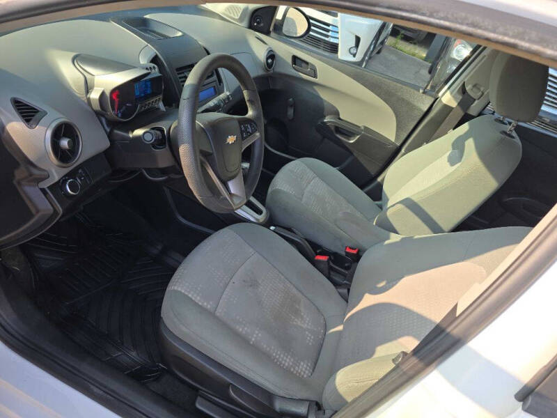 2016 Chevrolet Sonic LS Auto