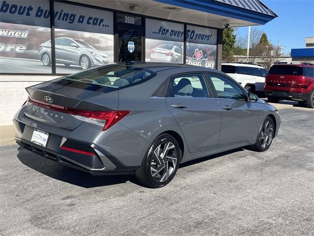 2024 Hyundai Elantra SEL