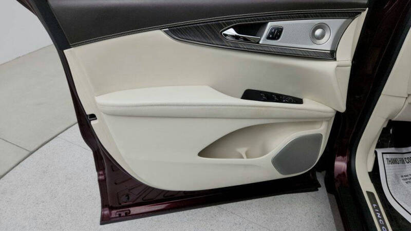 2020 Lincoln Nautilus Black Label