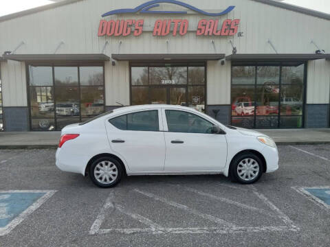 2012 Nissan Versa for sale at DOUG'S AUTO SALES INC in Pleasant View TN