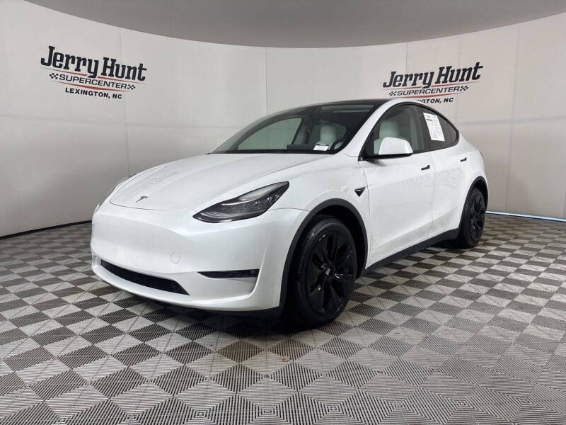 2022 Tesla Model Y Long Range's photo