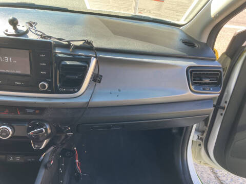 2018 Kia Rio 5-Door LX