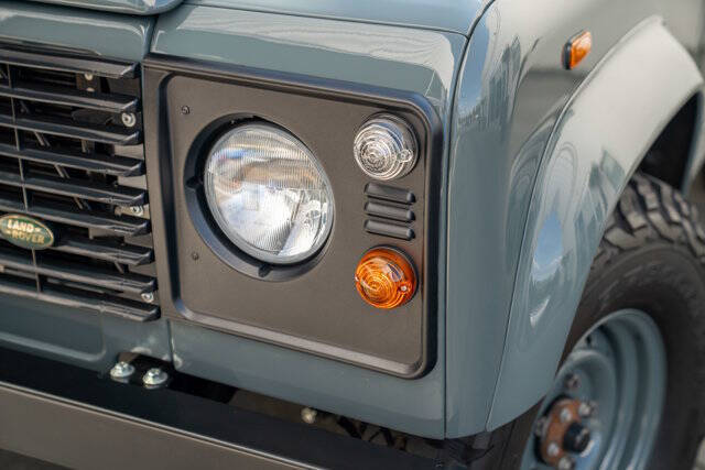 1995 Land Rover Defender 7