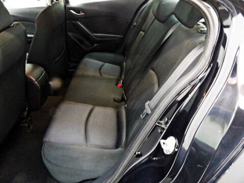 2015 Mazda MAZDA3 i Sport