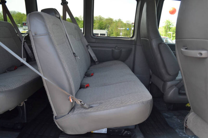 2025 Chevrolet Express LT 3500