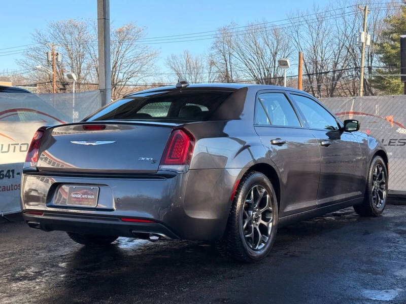2016 Chrysler 300