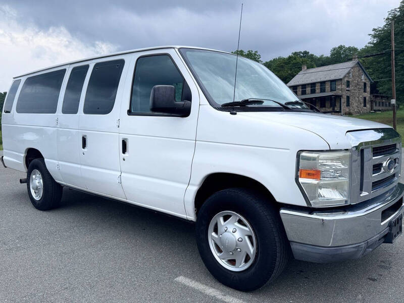 2010 Ford E-Series E-350 SD XLT