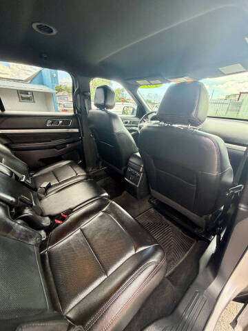 2017 Ford Explorer Sport