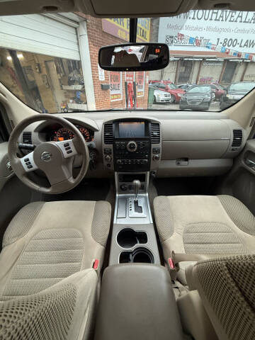 2011 Nissan Pathfinder SV