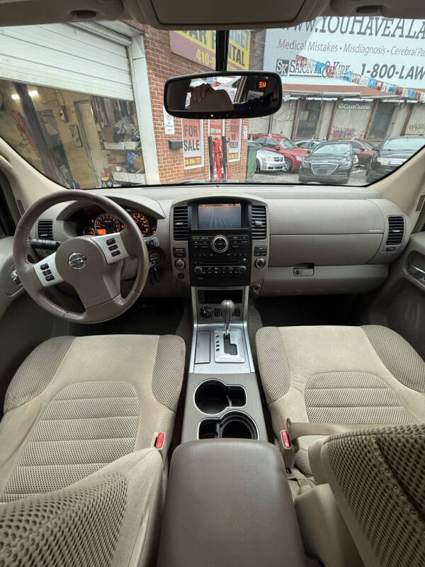 2011 Nissan Pathfinder SV