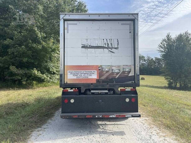 2019 Freightliner M2 106