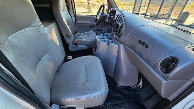 2001 Ford E-Series E-150