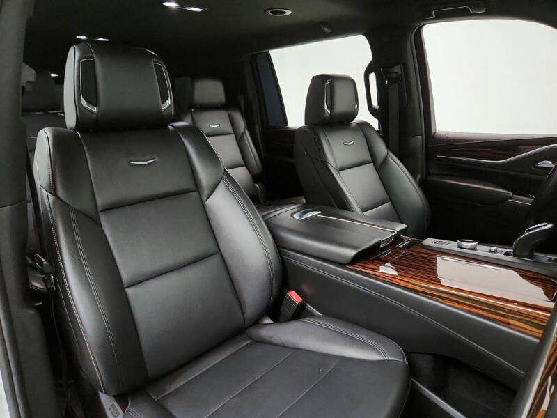 2022 Cadillac Escalade ESV Luxury