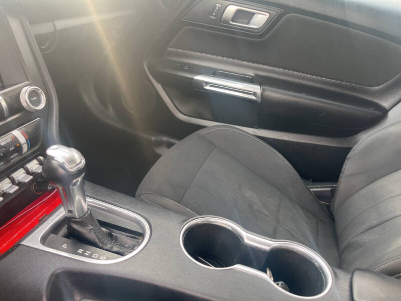 2022 Ford Mustang EcoBoost