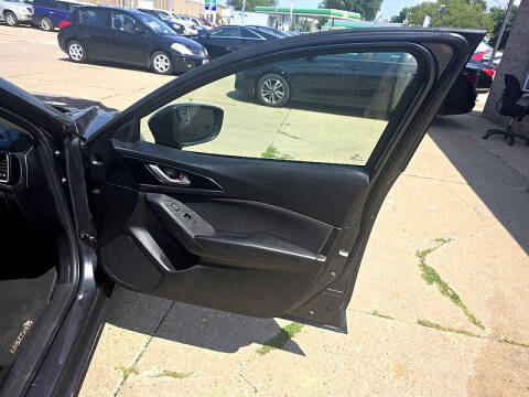 2015 Mazda MAZDA3 i Sport