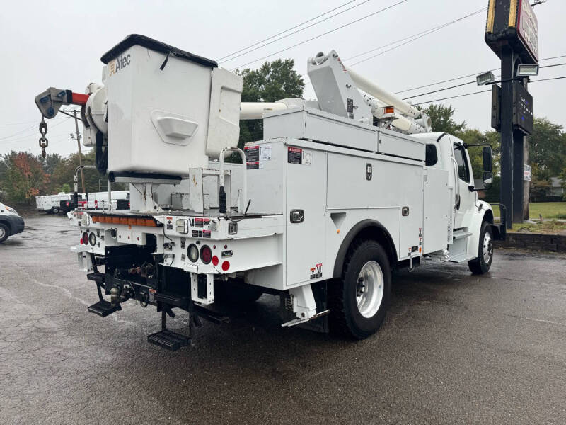 2018 Freightliner M2 106