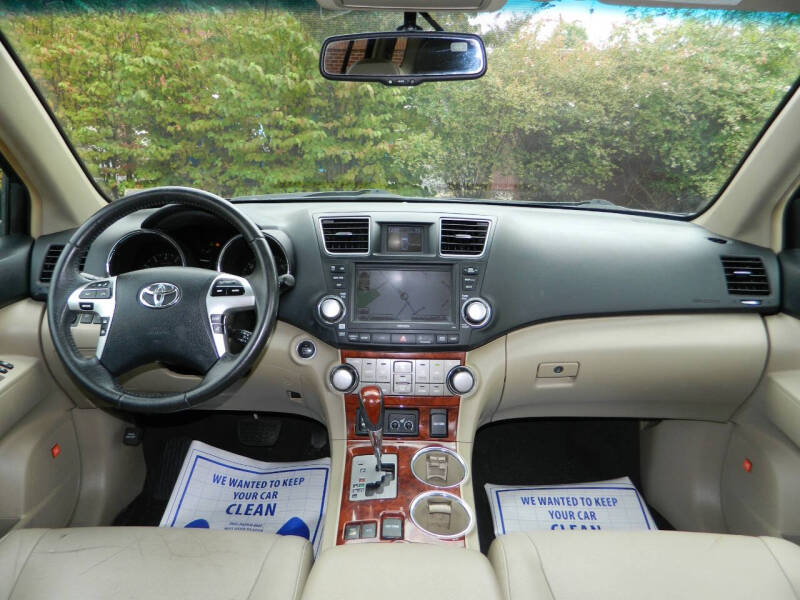 2012 Toyota Highlander Limited photo 21