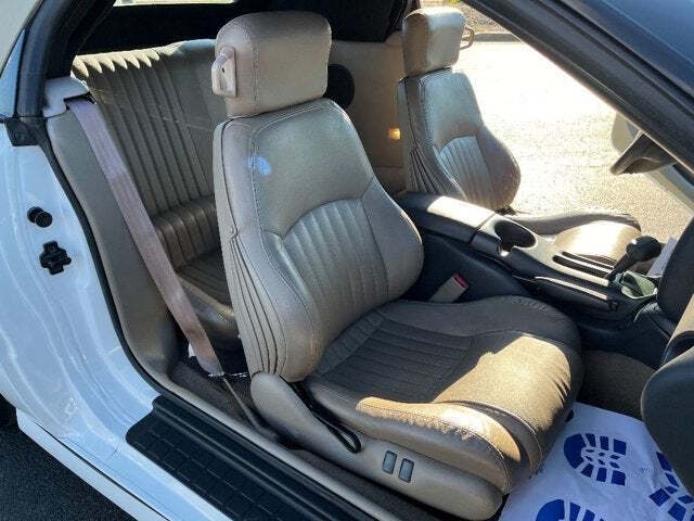 1999 Pontiac Firebird 28