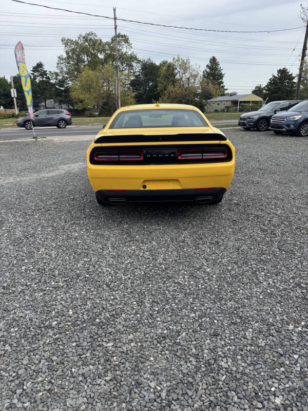 2018 Dodge Challenger SXT Plus