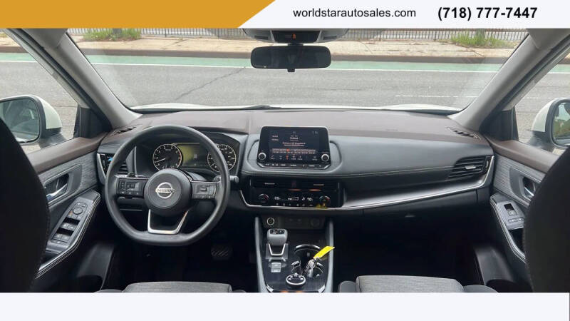 2021 Nissan Rogue SV