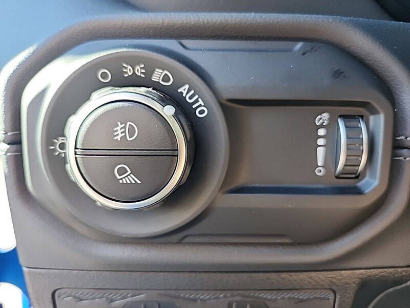 2025 Jeep Gladiator High Tide