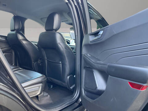 2024 Ford Escape Platinum