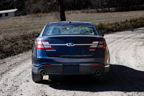 2016 Ford Taurus SE