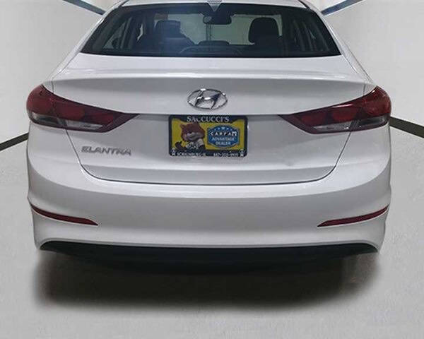 2017 Hyundai ELANTRA for sale at Saccucci's Of Schaumburg in Schaumburg, IL