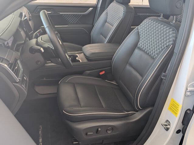 2024 GMC Acadia Denali
