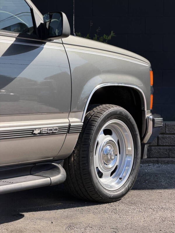 1999 Chevrolet Suburban C1500 LS