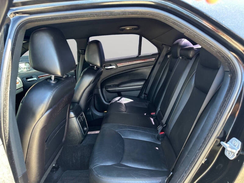 2012 Chrysler 300 Limited